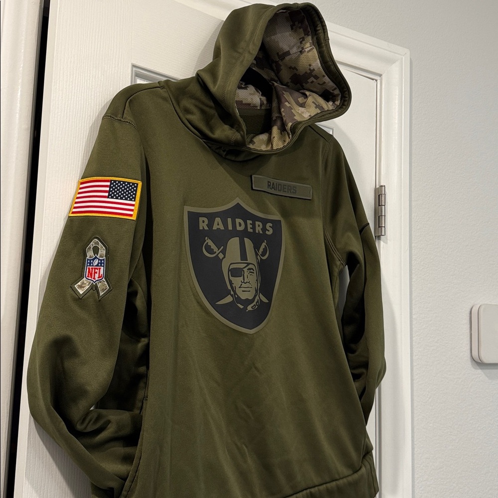 Nike “Salute to Service” Raiders Hoodie